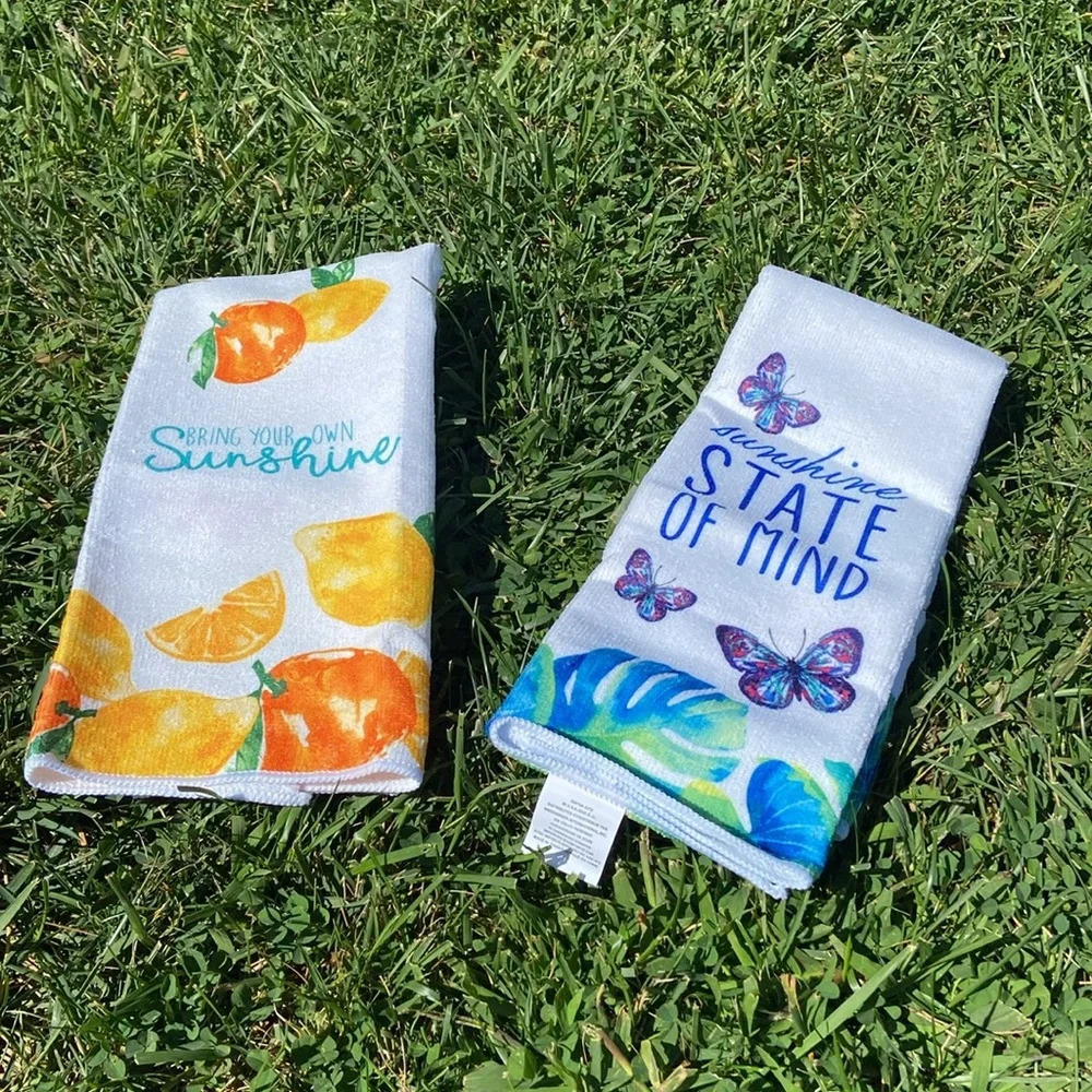 NWOT Sunshine Dish Towels